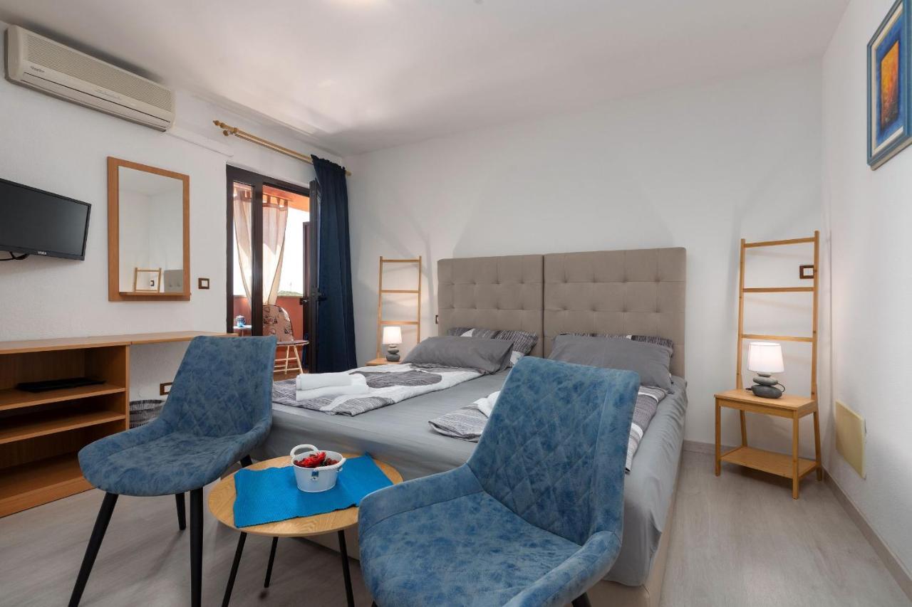 Apartments Miri 弗尔萨尔 外观 照片