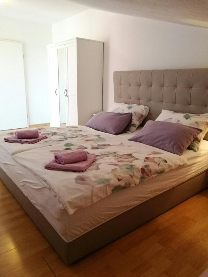 Apartments Miri 弗尔萨尔 外观 照片